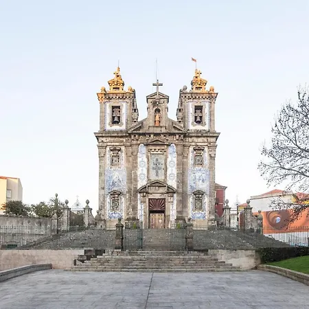 Trendy Vintage Downtown By Lovelystay